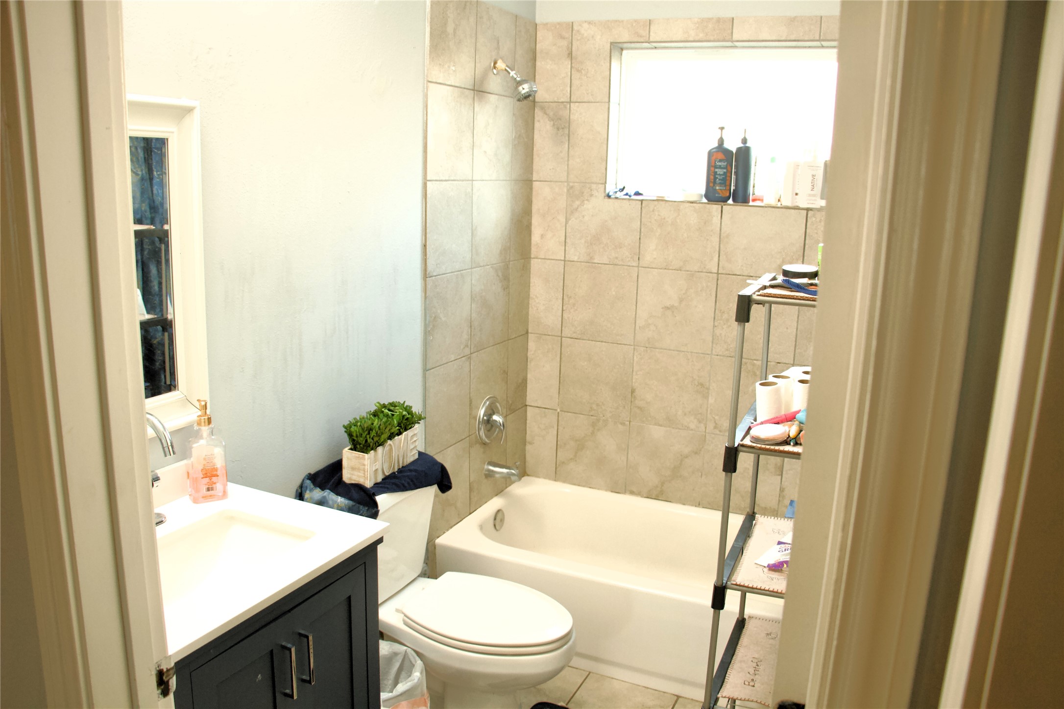 8002 Cargill Street, Unit B Houston, TX 77029 - Photo 10 of 11 Another view of bathroom, Unit B