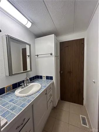 $1,300 | 1205 Maple Street, Harlingen, TX 78552