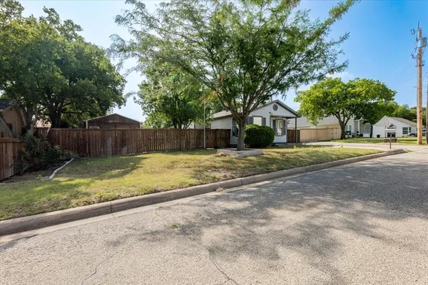 $229,000 | 308 Hallvale Drive, White Settlement, TX 76108