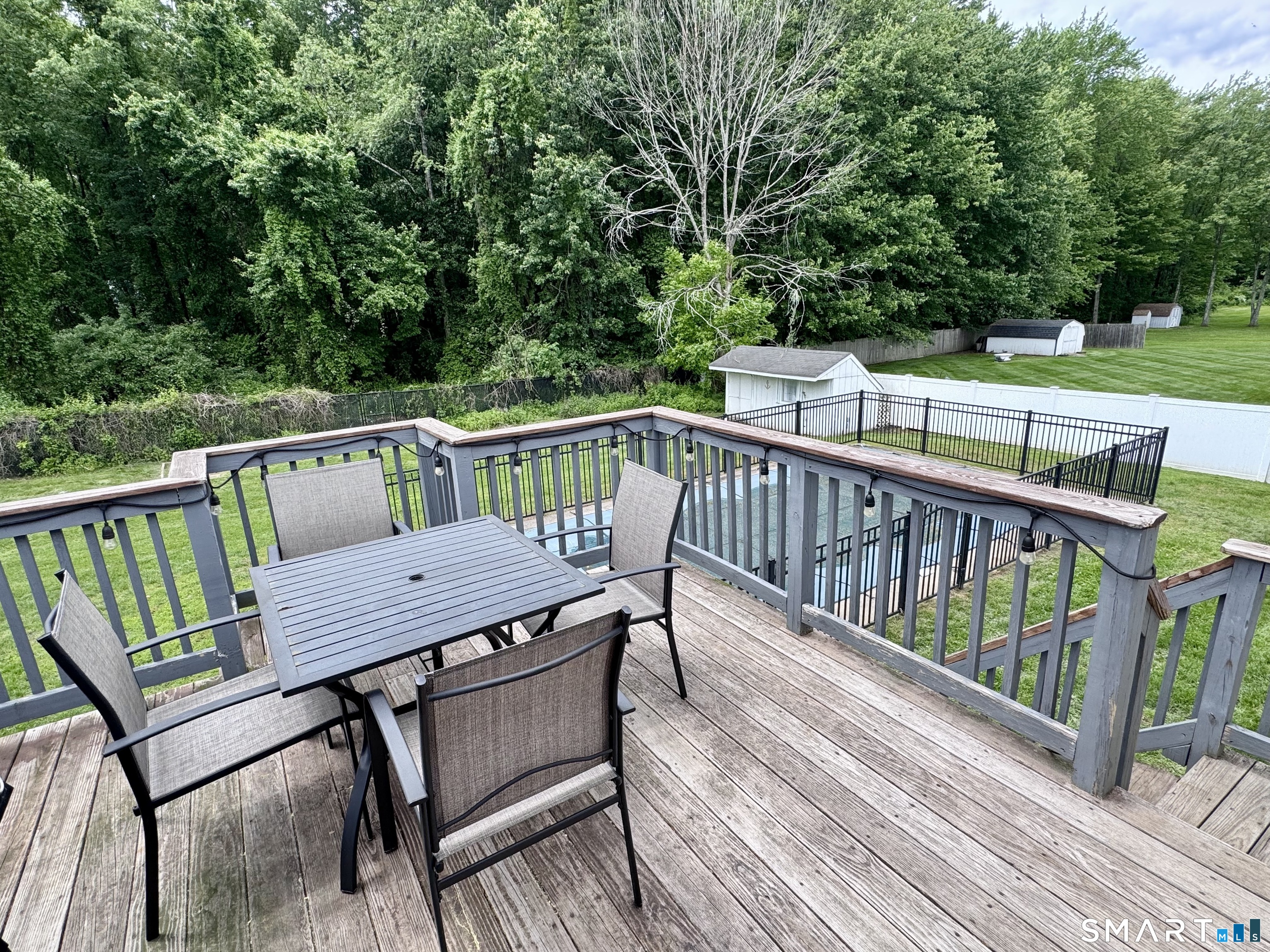 24 Middle Road Enfield, CT 06082 - Photo 32 of 38