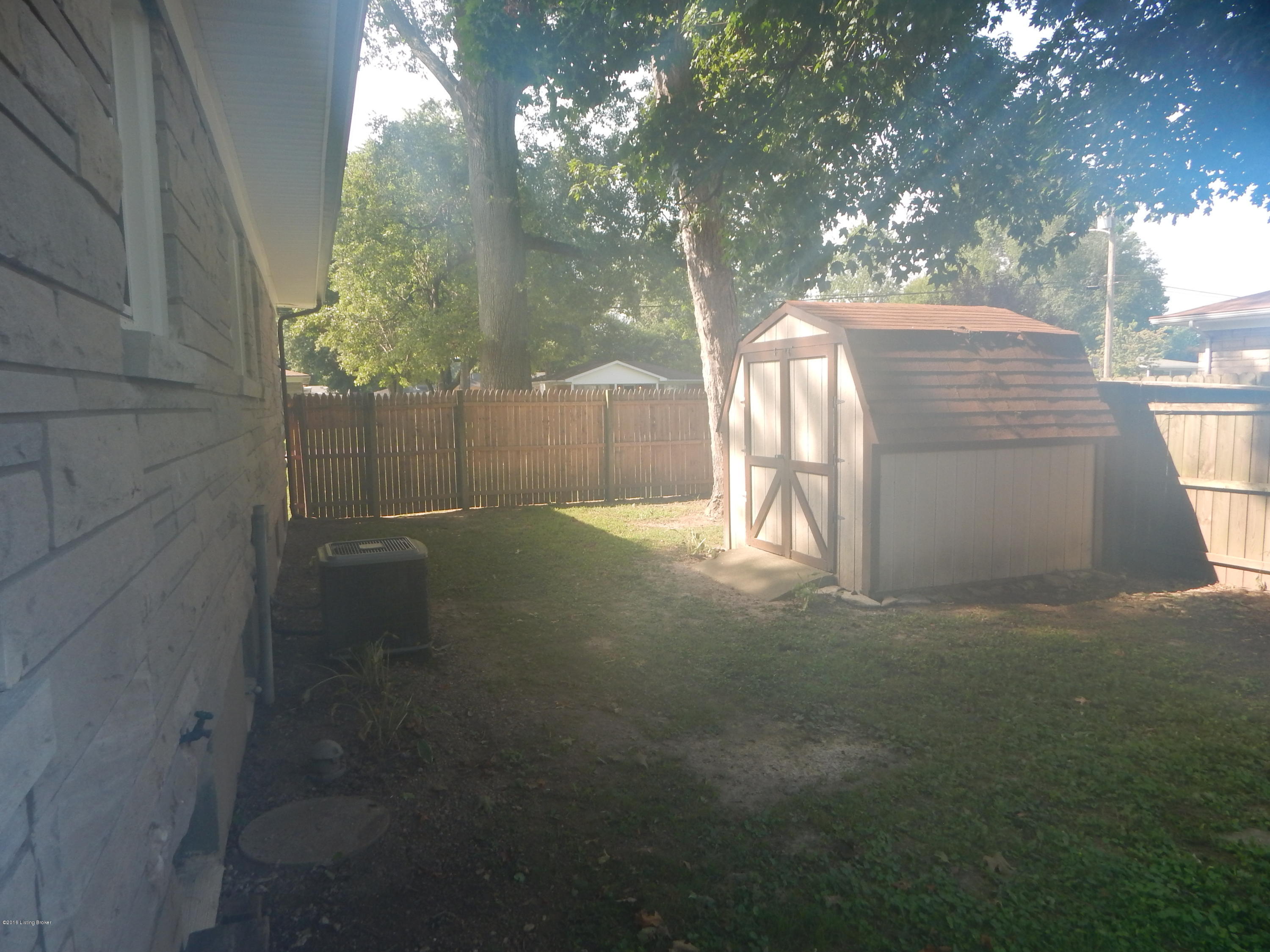 8510 Robbins Road Louisville, KY 40258 - Photo 2 of 11 Shed in Back Yard