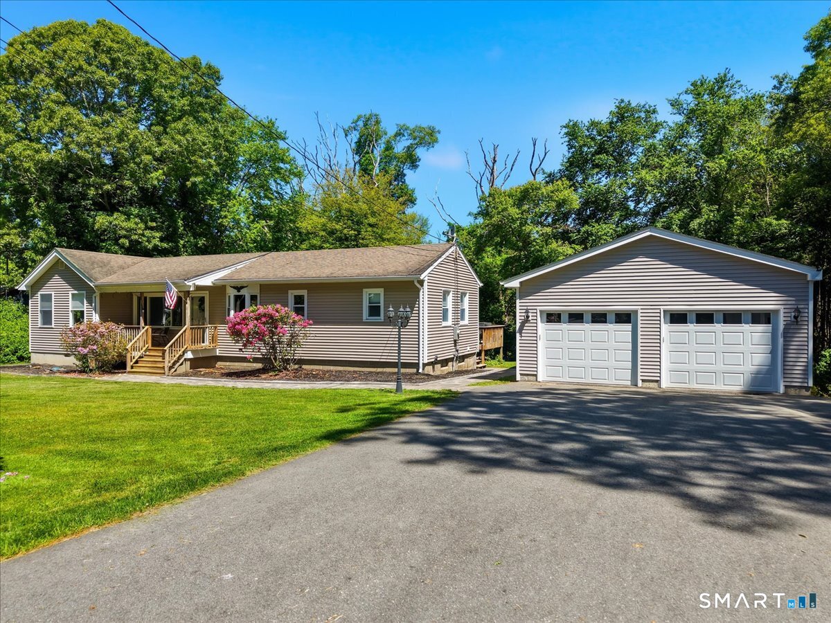 860 Long Cove Road Ledyard, CT 06335 - Photo 2 of 38