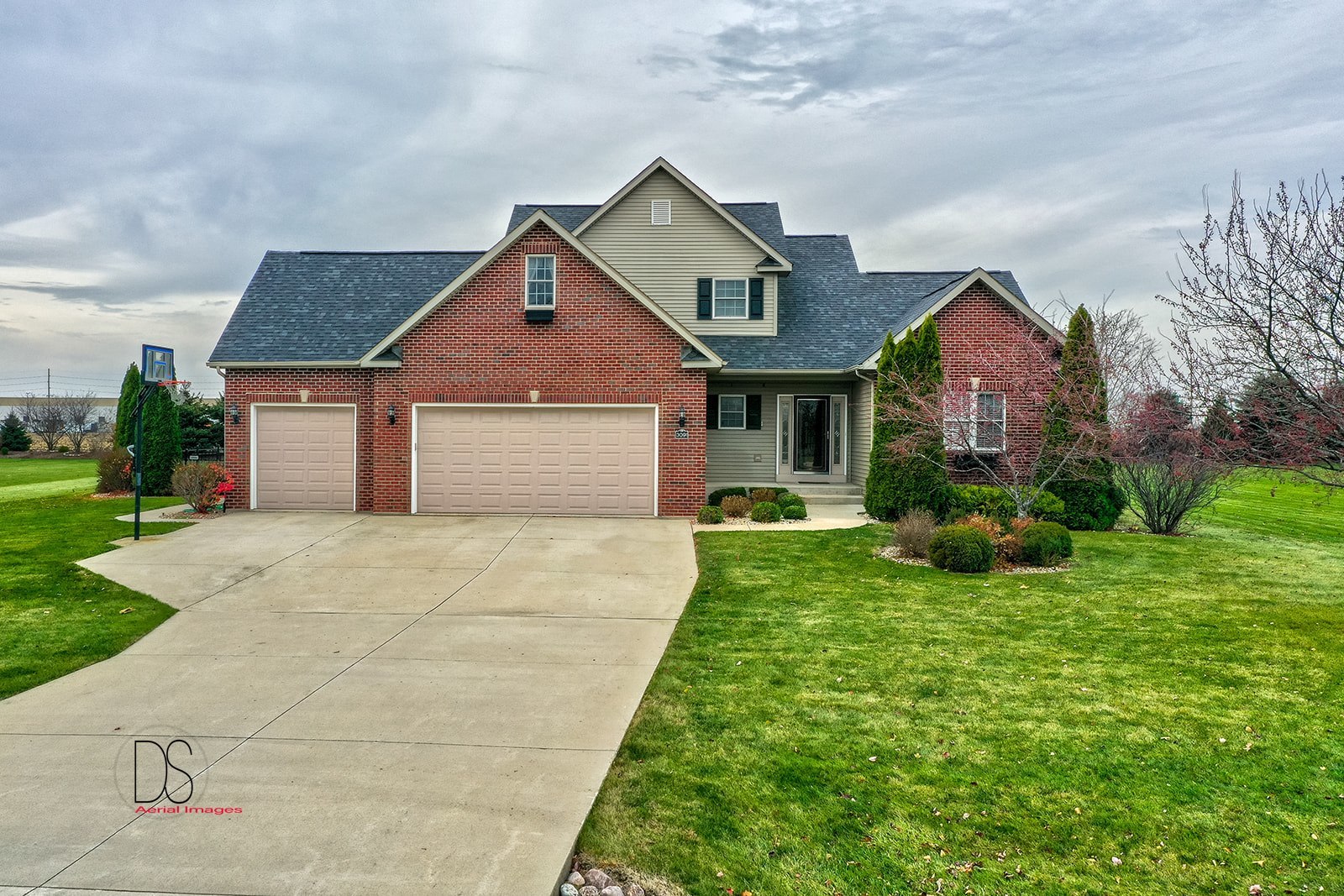 3091 East 1825th Road Ottawa, IL 61350 - Photo 2 of 34