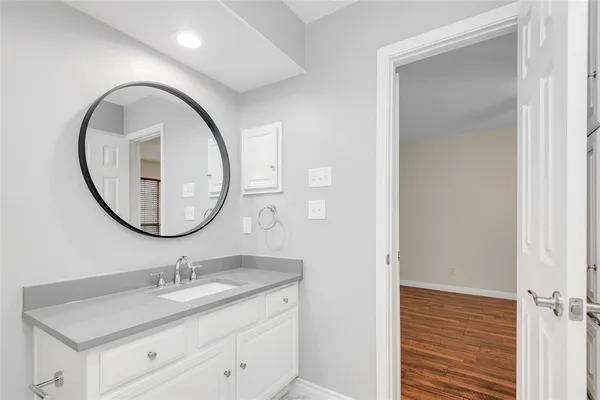 $2,100 | 3635 Garden Brook Drive, Unit 137, Farmers Branch, TX 75234