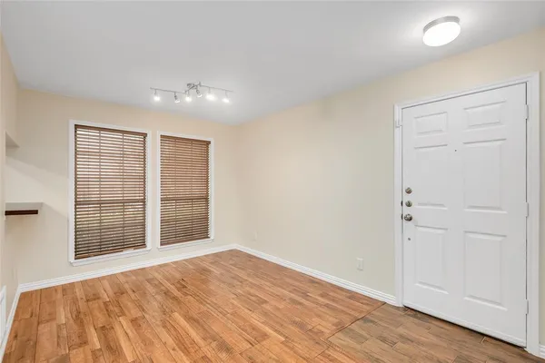 $2,100 | 3635 Garden Brook Drive, Unit 137, Farmers Branch, TX 75234