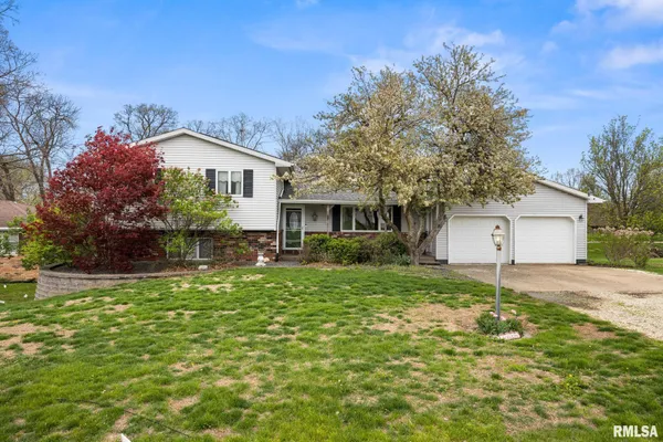 $300,000 | 9909 West Buckhaven Court, Mapleton, IL 61547