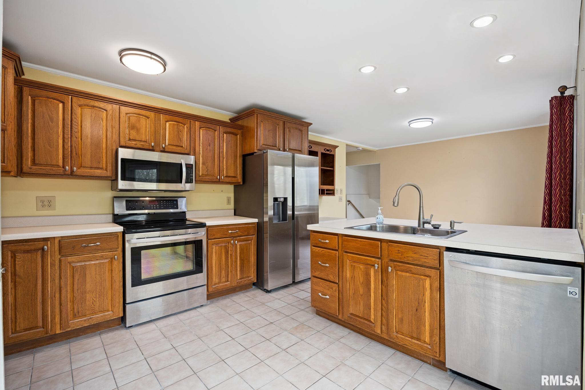 9909 West Buckhaven Court Mapleton, IL 61547 - Photo 12 of 47