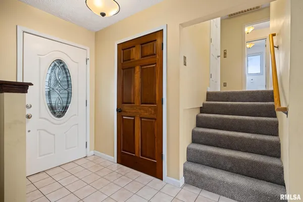 $300,000 | 9909 West Buckhaven Court, Mapleton, IL 61547