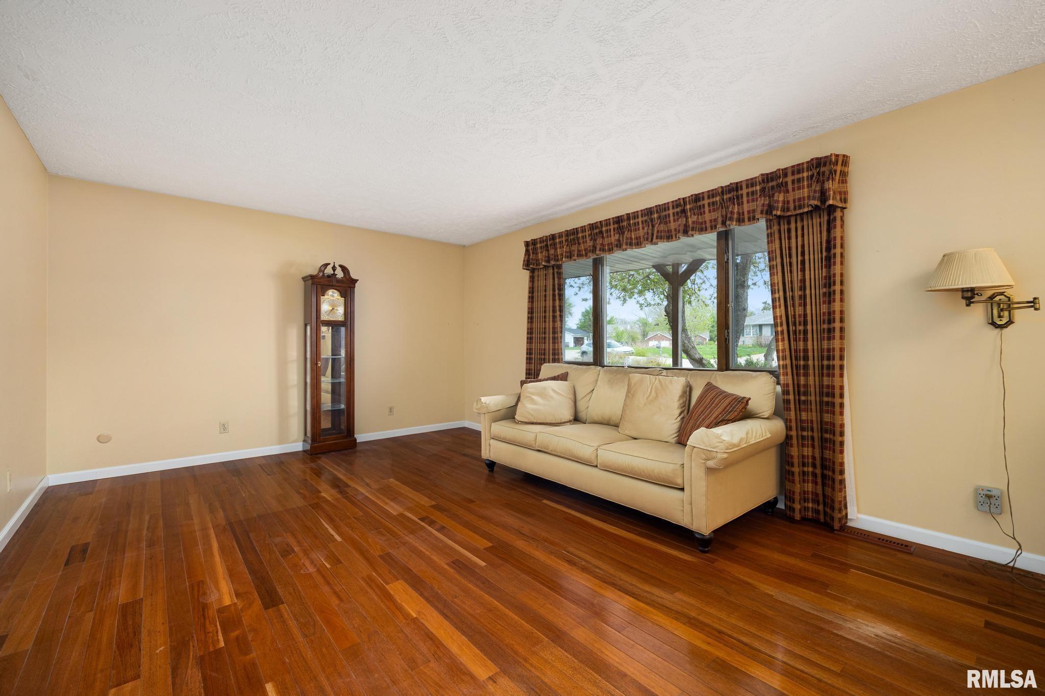 9909 West Buckhaven Court Mapleton, IL 61547 - Photo 5 of 47