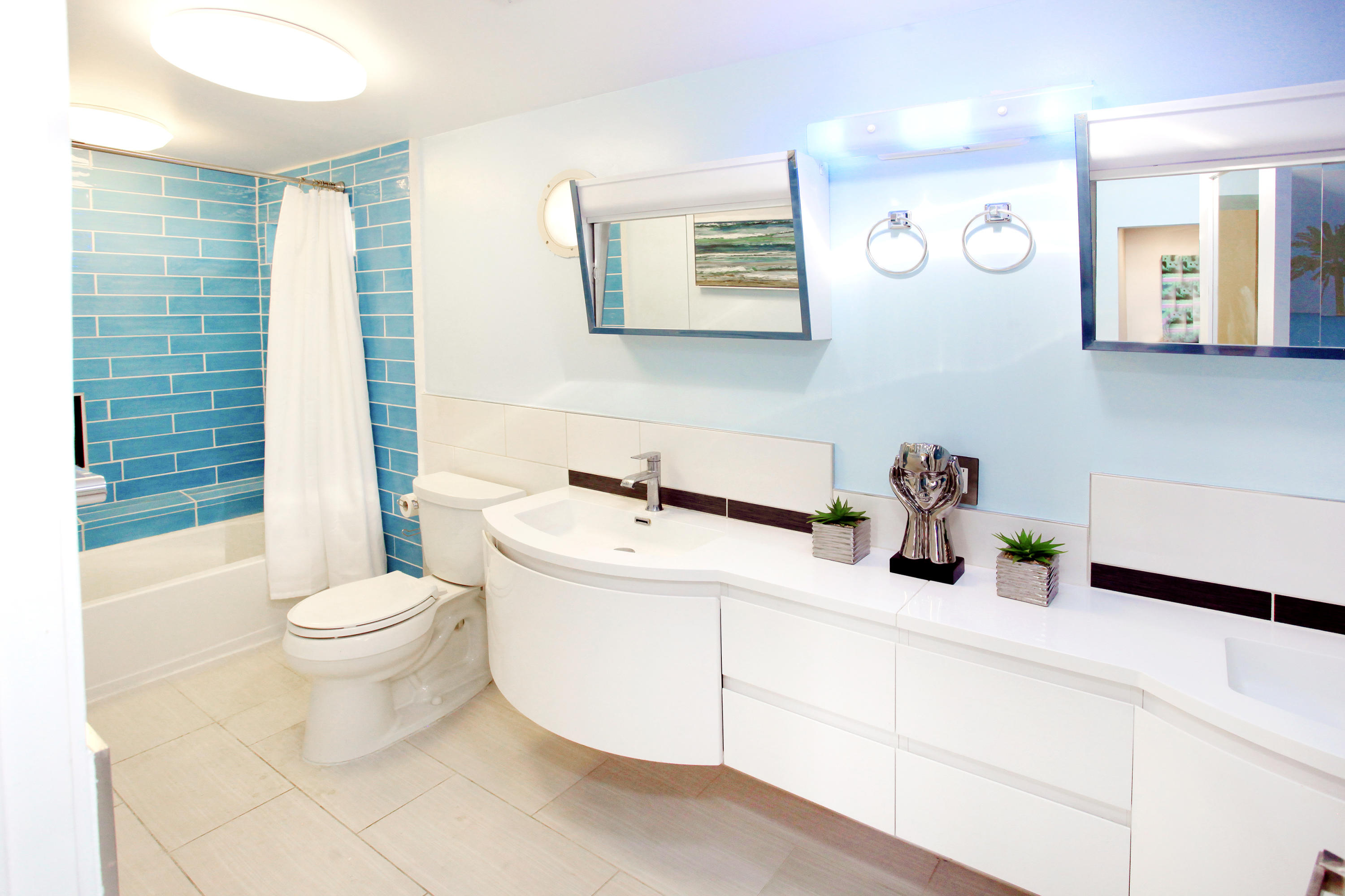 71991 Vista Del Rio Rancho Mirage, CA 92270 - Photo 21 of 34 a bathroom with a sink toilet and shower