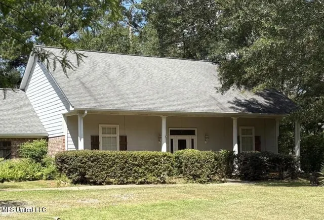$285,000 | 226 Pine View Circle, Flora, MS 39071