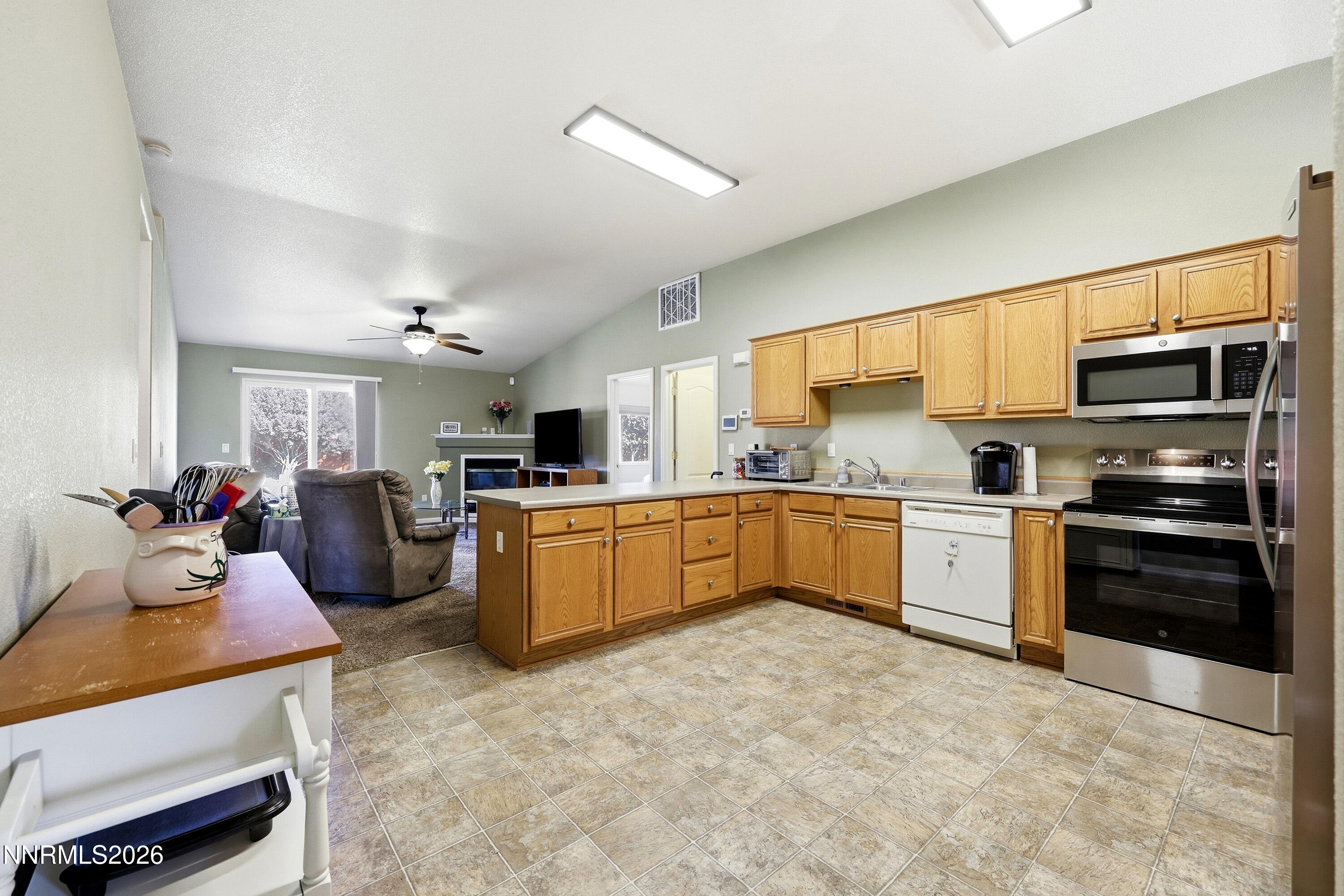 17865 Georgetown Drive Reno, NV 89508 - Photo 12 of 28 17865_georgetown_dr_012
