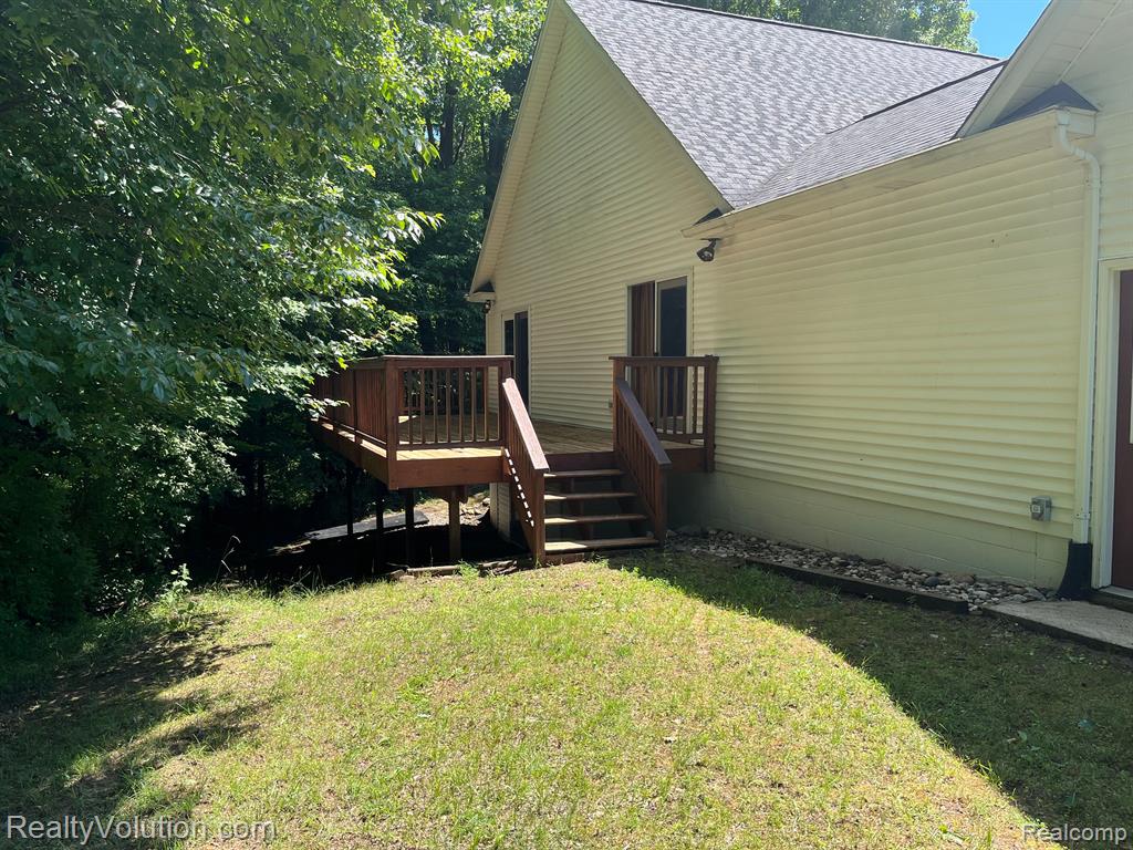 2325 Long Lake Road Lapeer, MI 48446 - Photo 4 of 35