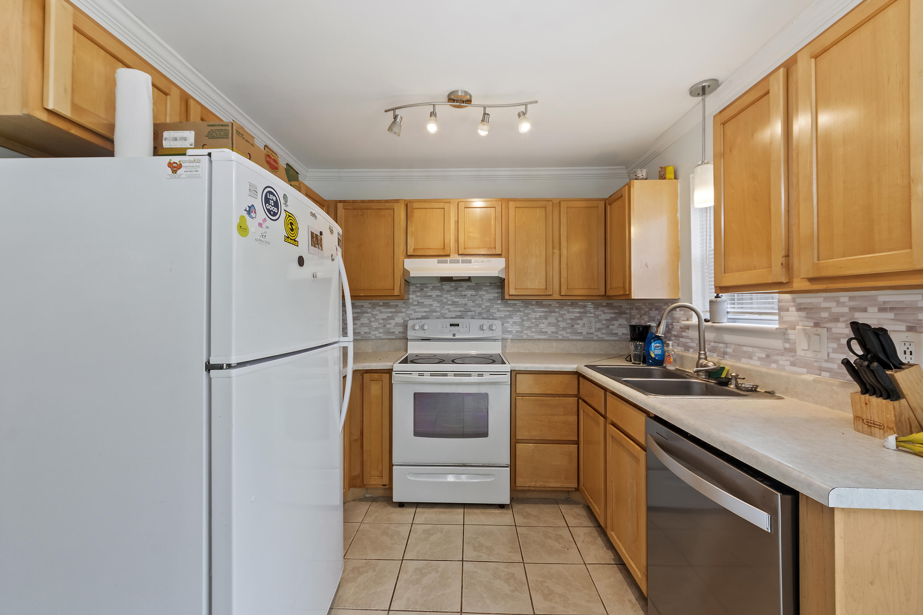 21 Rivers Point Row, Unit 11B Charleston, SC 29412 - Photo 6 of 33 _01A3696