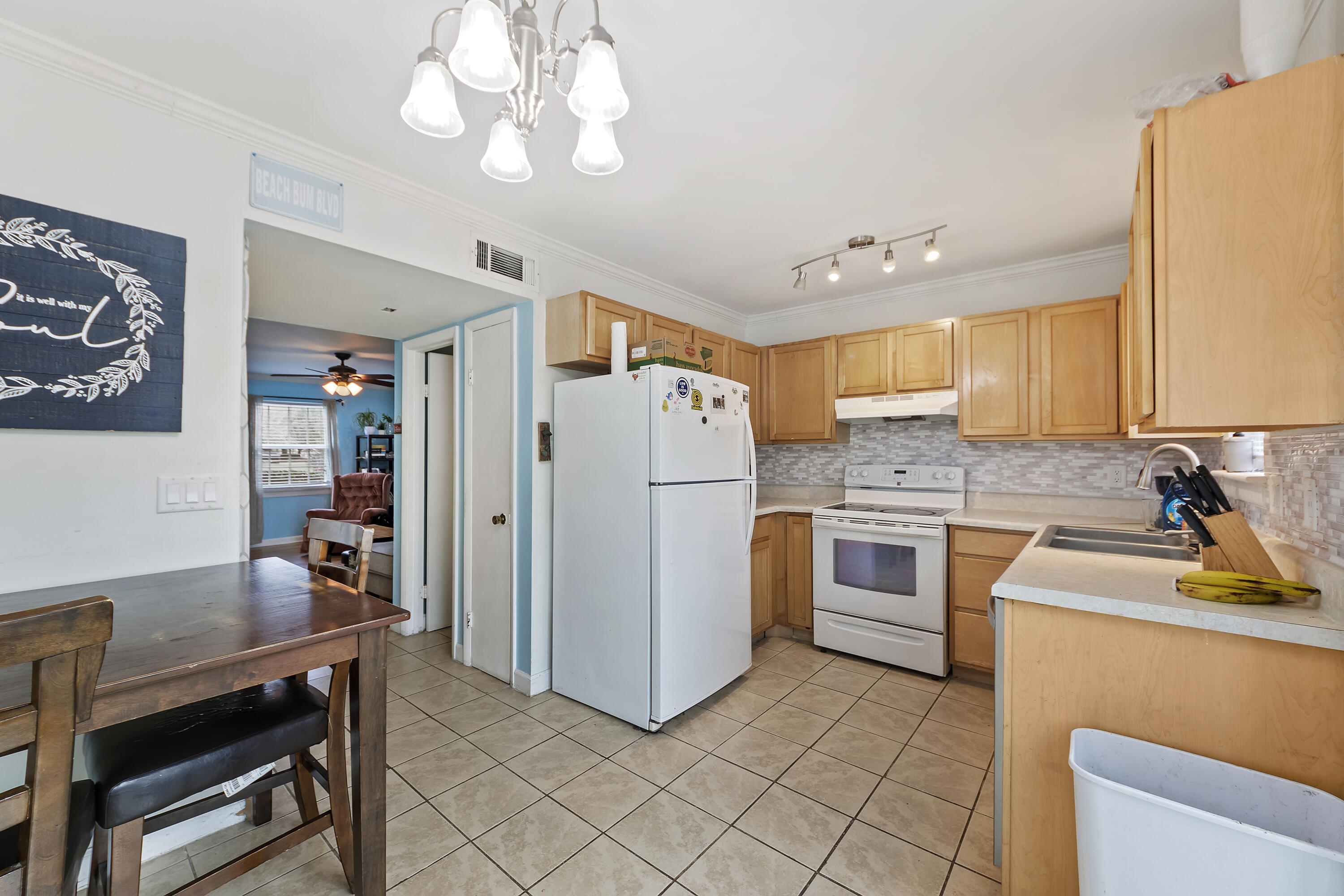 21 Rivers Point Row, Unit 11B Charleston, SC 29412 - Photo 7 of 33 _01A3700