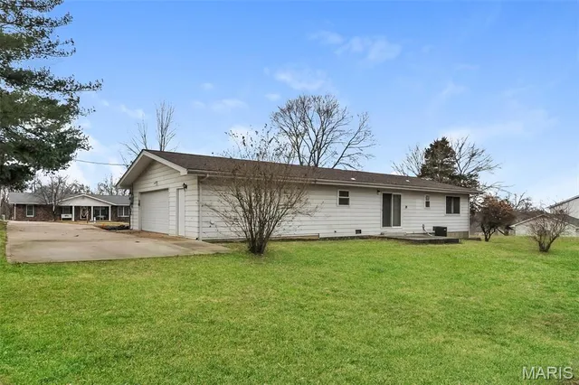 $1,930 | 105 Riverview Heights, Crystal City, MO 63019