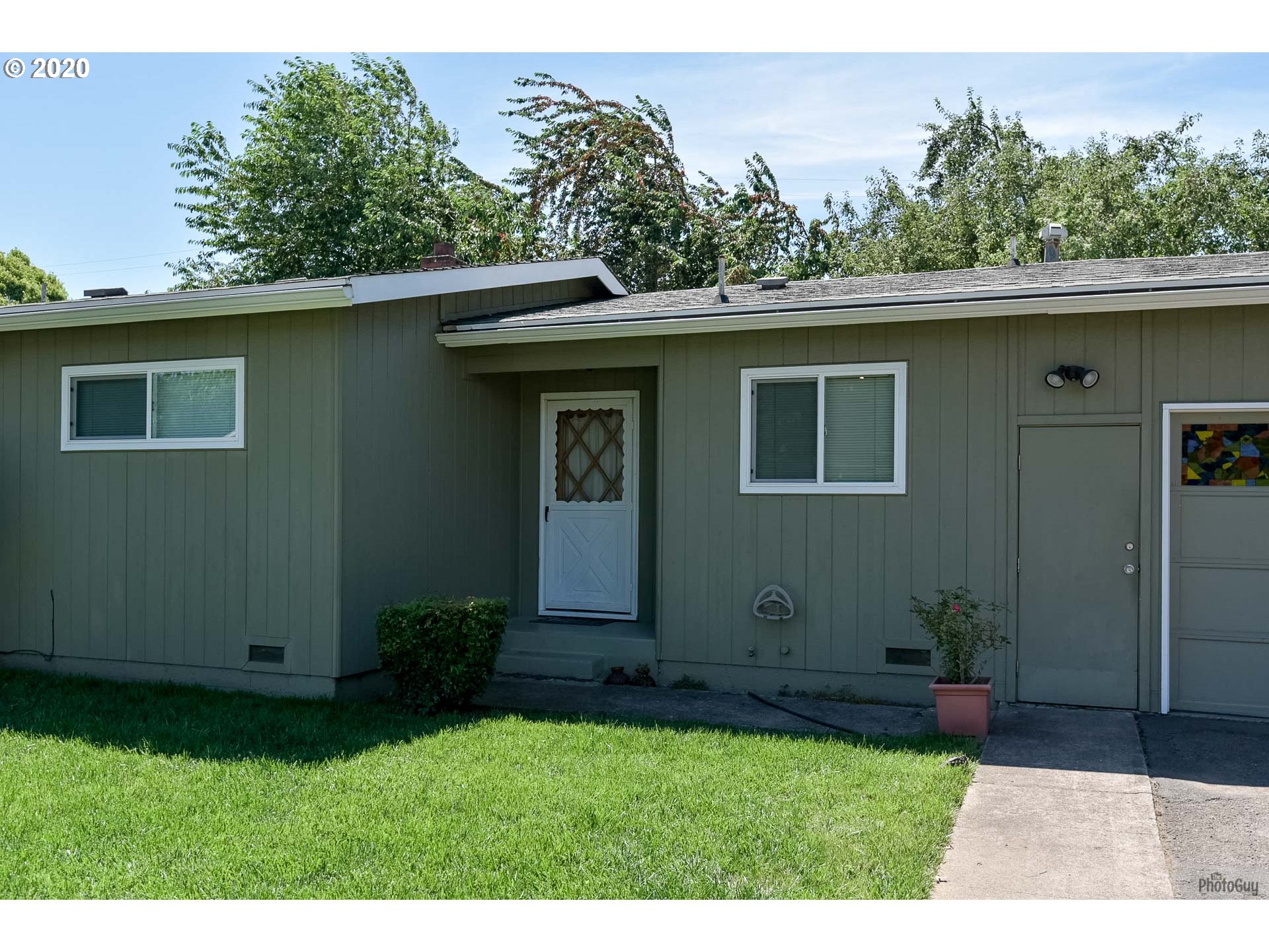 3130 Oriole Street Springfield, OR 97477 - Photo 3 of 28 Gallery Image 3