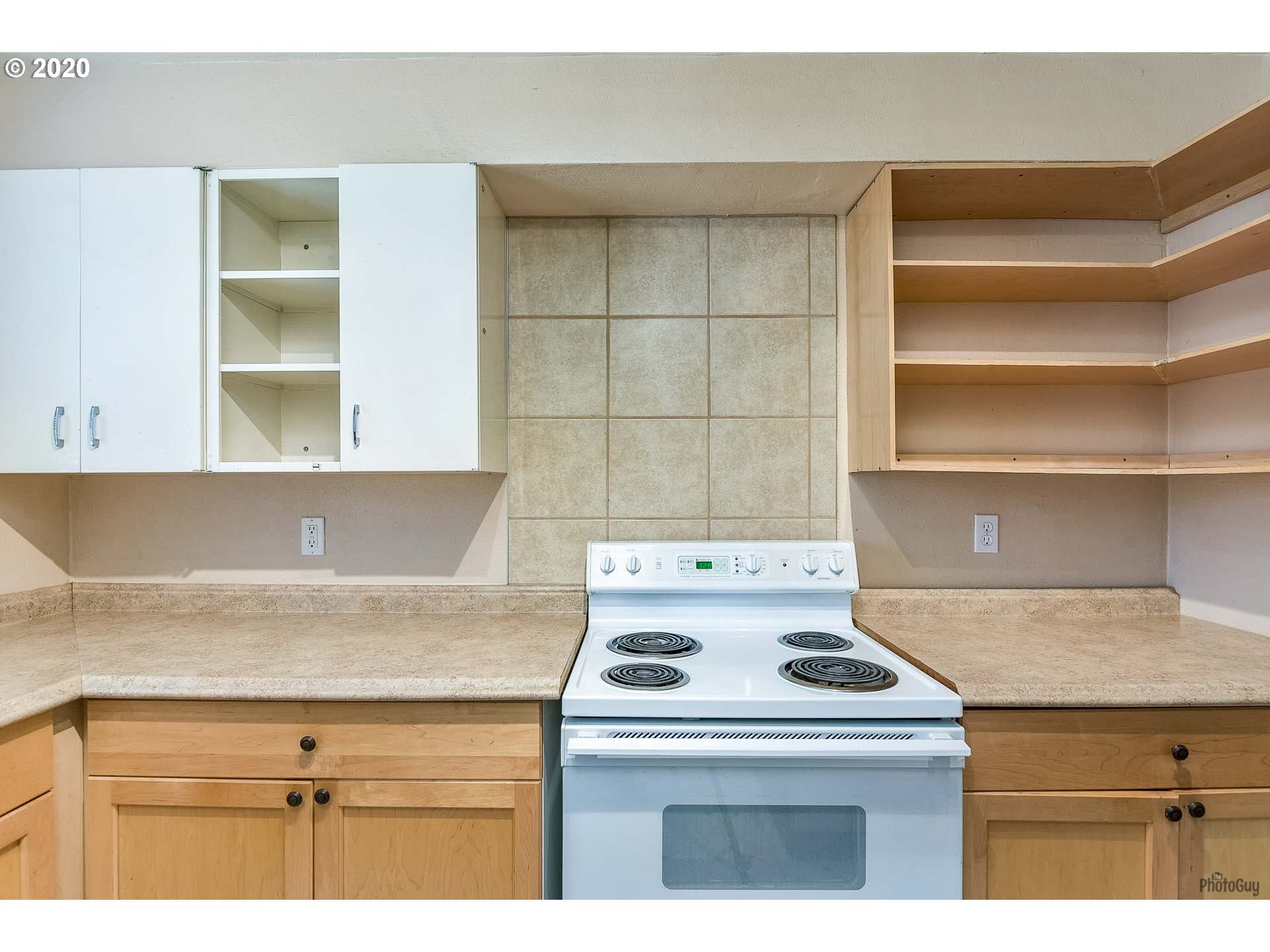 3130 Oriole Street Springfield, OR 97477 - Photo 10 of 28 Gallery Image 10