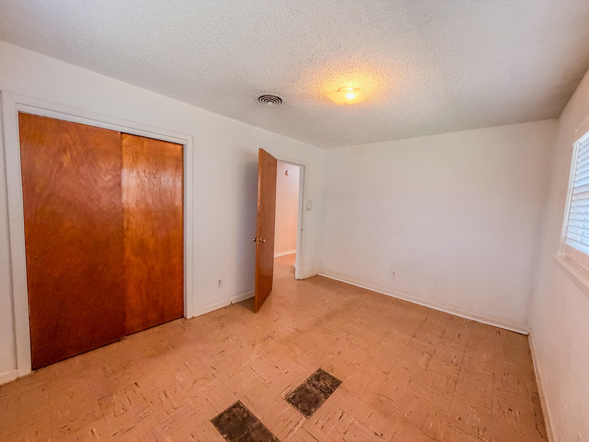 4602 33rd Street Lubbock, TX 79410 - Photo 10 of 14 IMG_3047