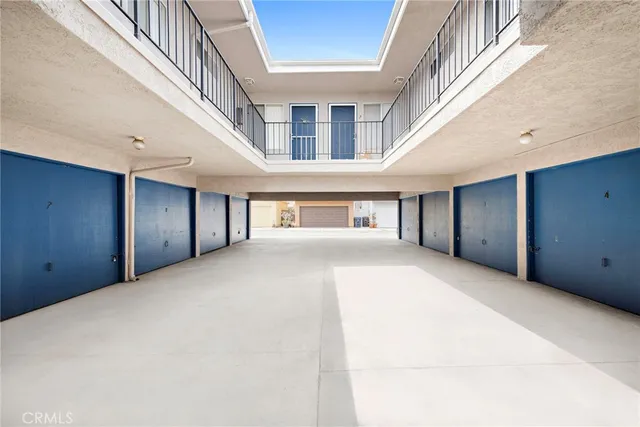 a view of an entryway with an empty room