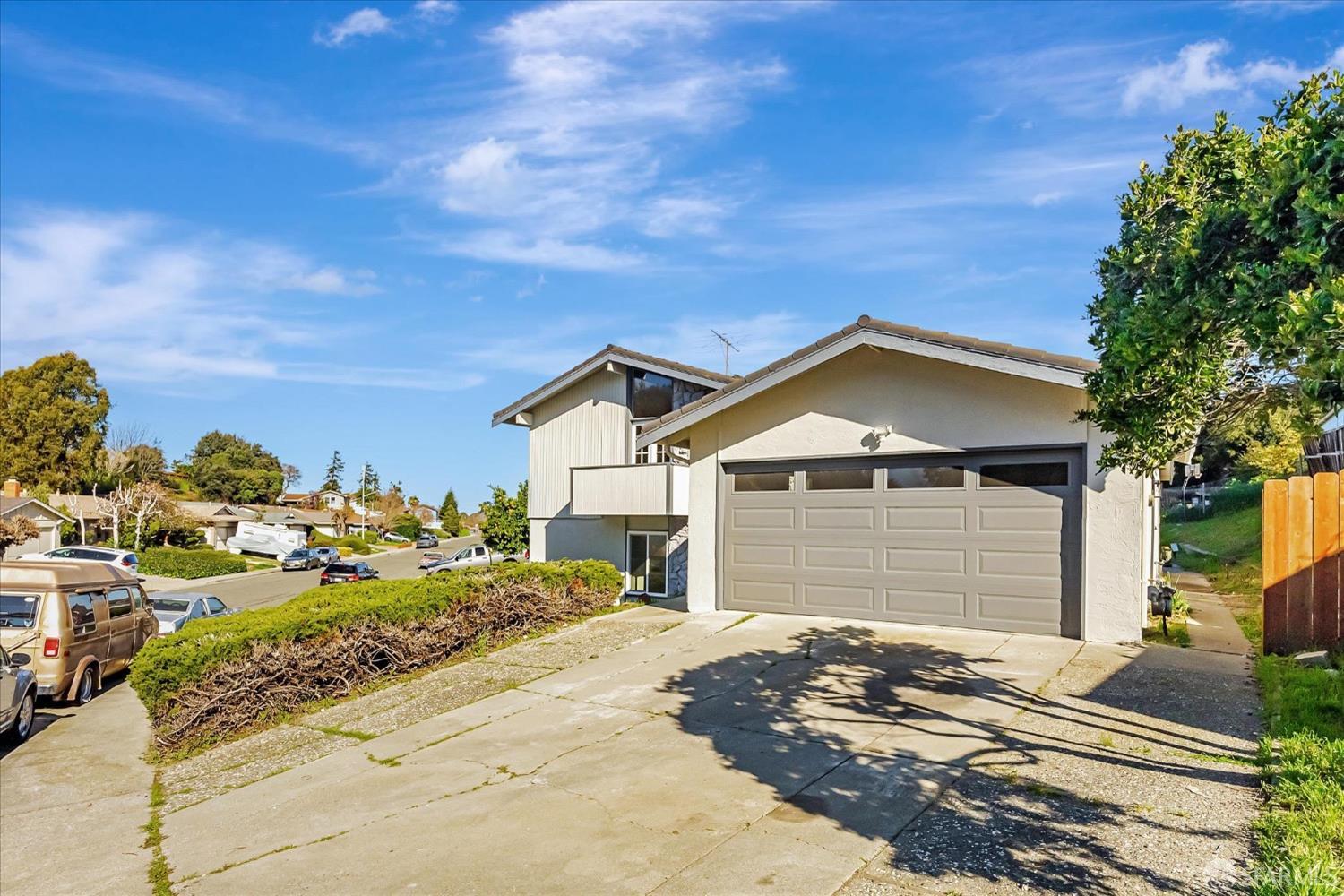 1133 Alberdan Circle Pinole, CA 94564 - Photo 3 of 46 Gallery Image 3
