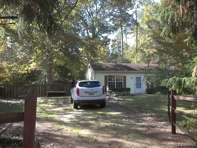 8752 Marlfield Road Gloucester, VA 23061 - Photo 2 of 17