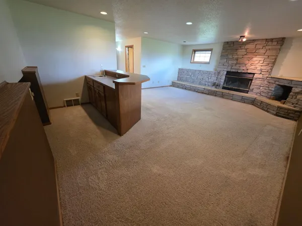 $400,000 | 6212 13th Street North, Moorhead, MN 56560