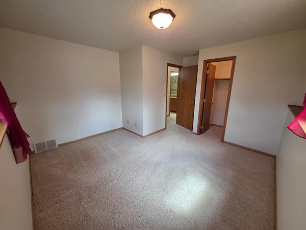 $400,000 | 6212 13th Street North, Moorhead, MN 56560