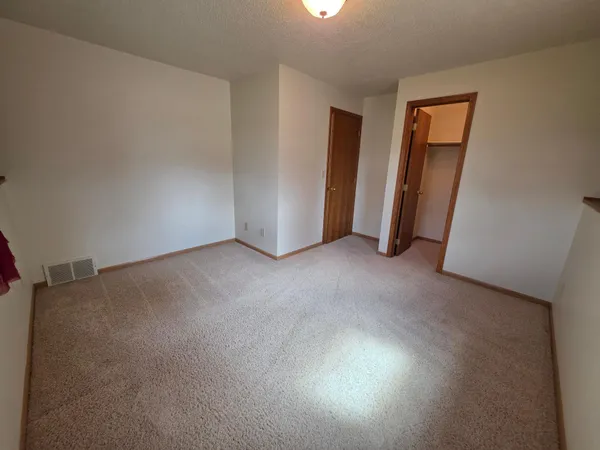 $400,000 | 6212 13th Street North, Moorhead, MN 56560