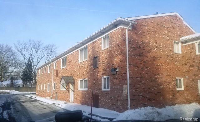 1514 Normandy Road, Unit 204 Royal Oak, MI 48073 - Photo 2 of 8 1