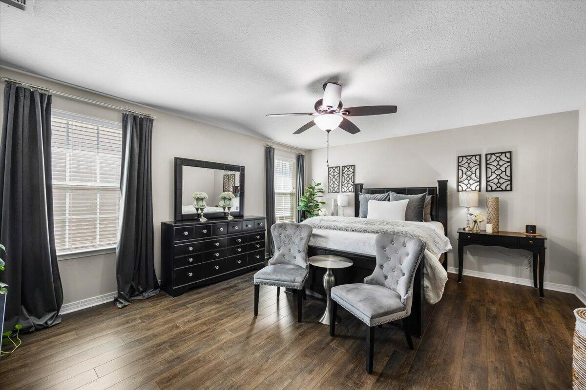 239 Wainwright Drive Crestview, FL 32539 - Photo 17 of 29 Owner's Suite
