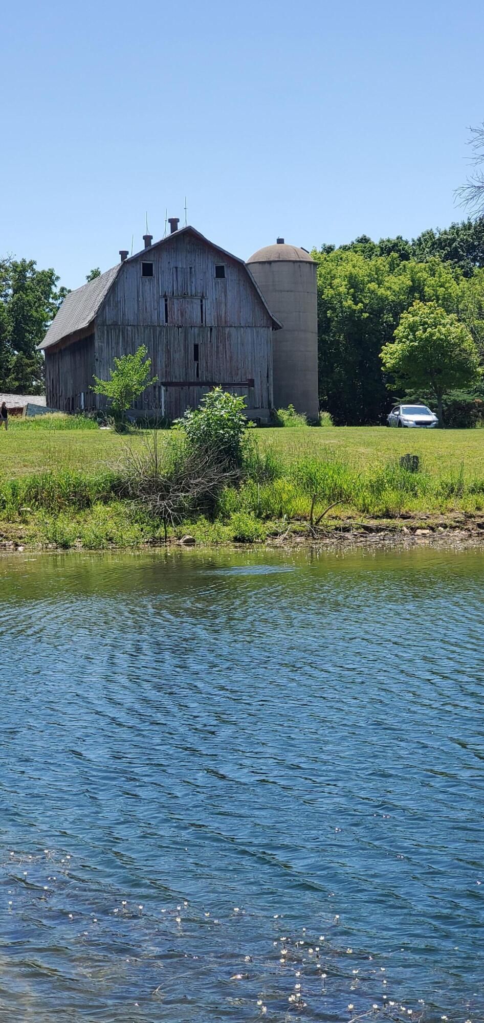 W4264 Sporleder Road Geneva, WI 53121 - Photo 23 of 29 Barn from Water