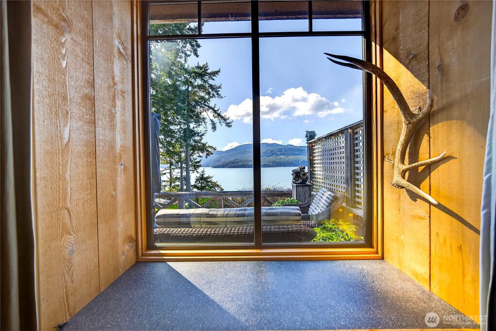5132 West Shore Road Anacortes, WA 98221 - Photo 16 of 33 Gallery Image 16