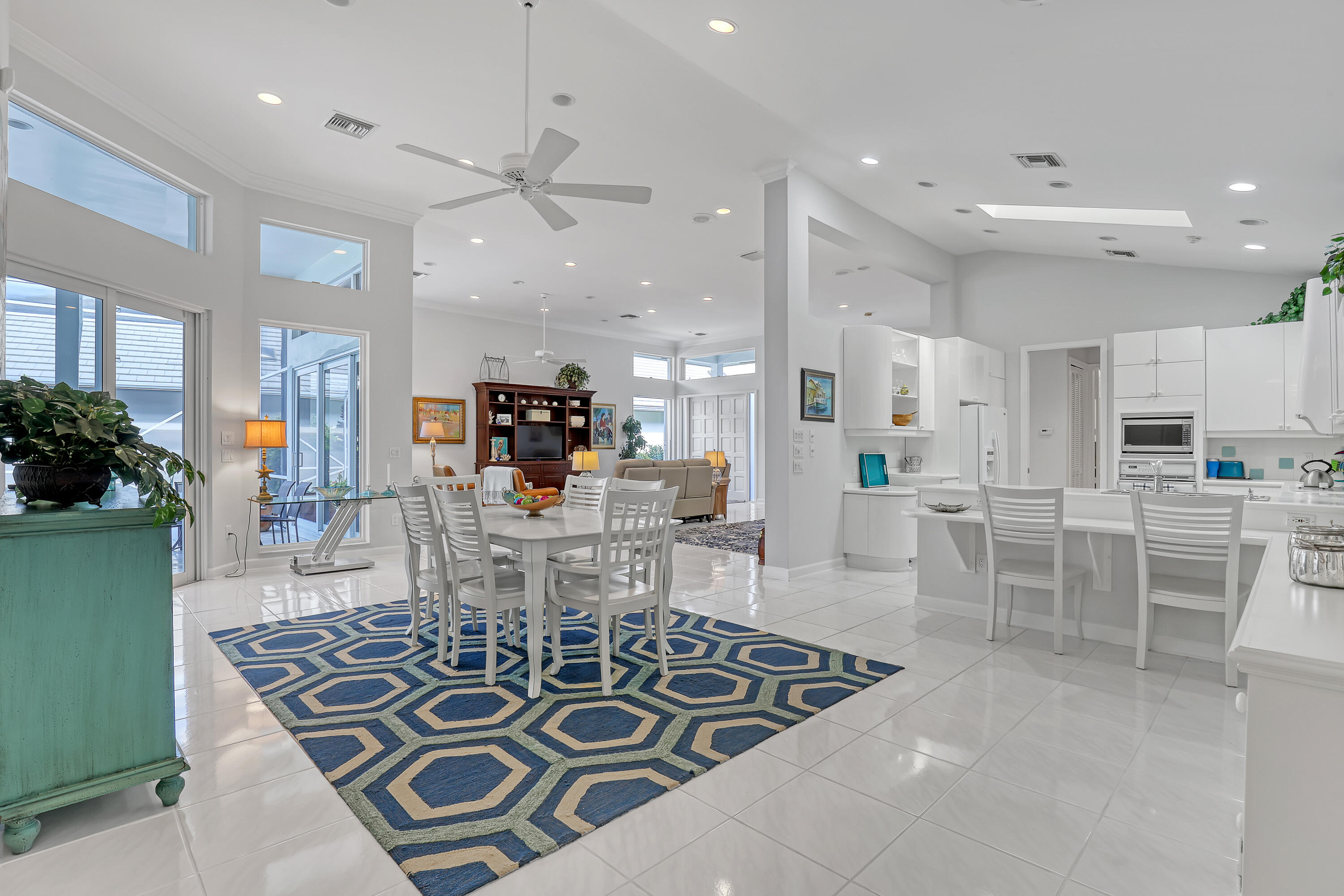 201 Orange Tree Drive Atlantis, FL 33462 - Photo 18 of 63 201 Orange Tree (19)