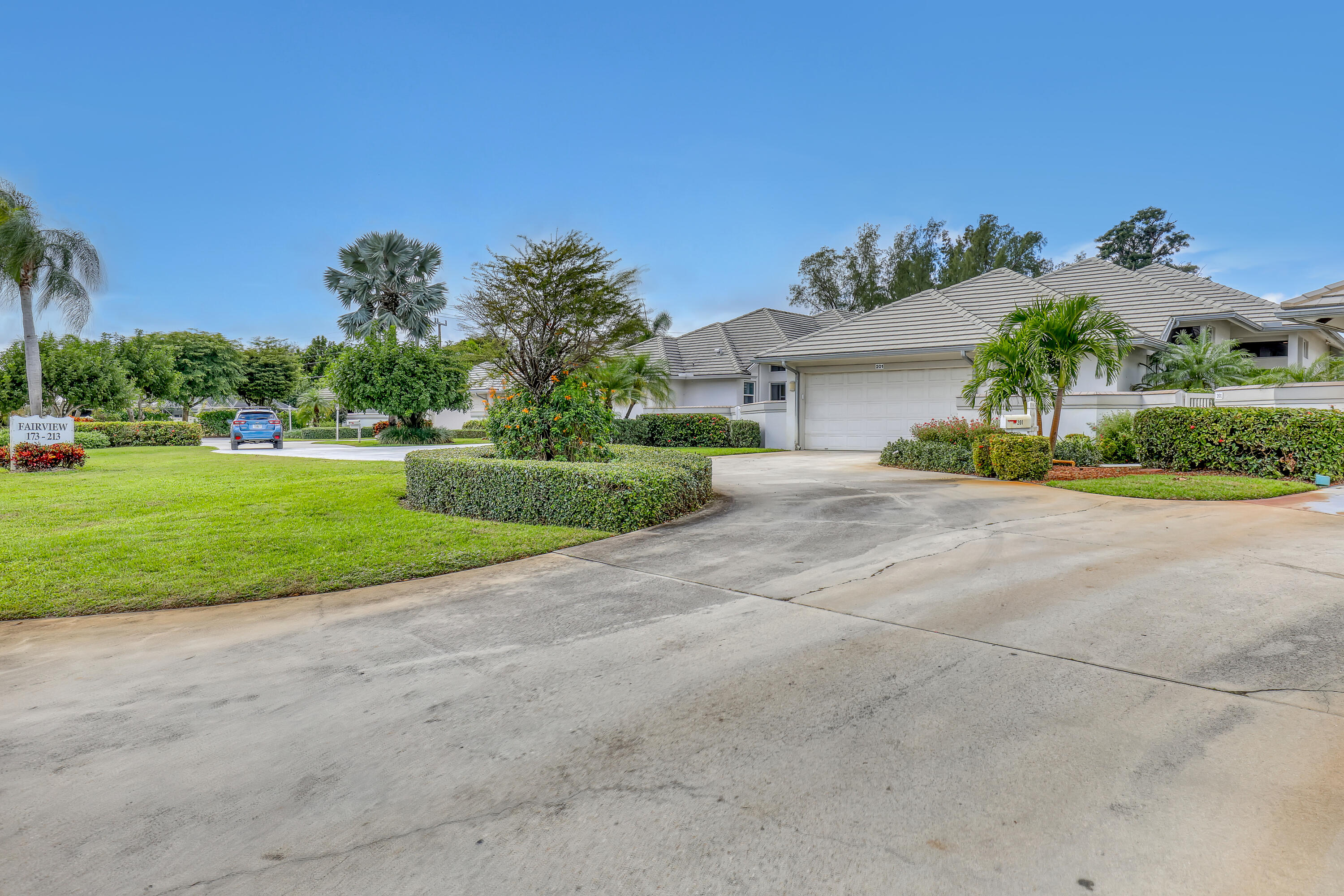 201 Orange Tree Drive Atlantis, FL 33462 - Photo 3 of 63 201 Orange Tree (3)