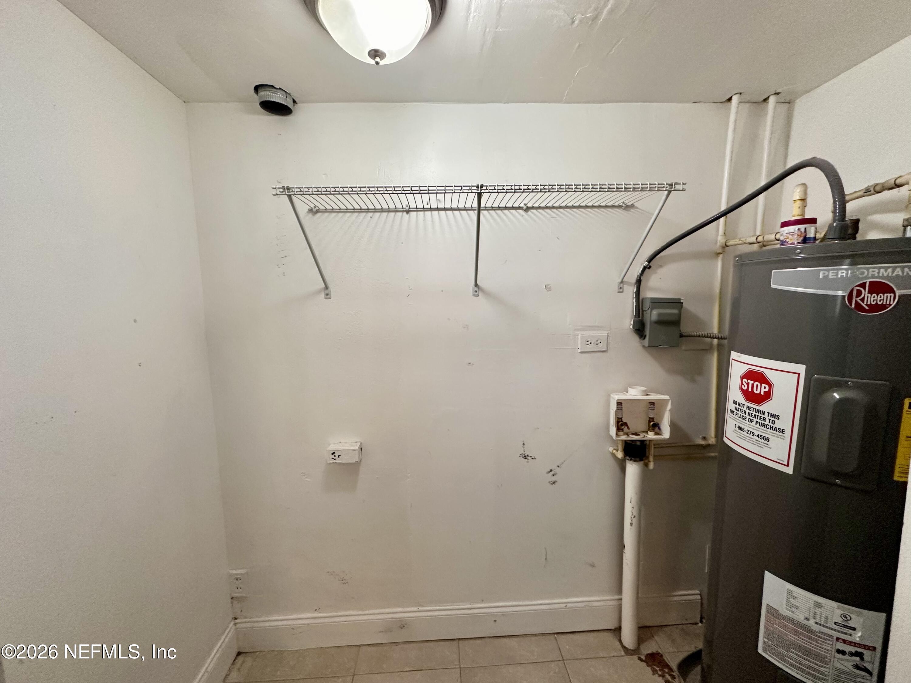 10708 Briarcliff Road East Jacksonville, FL 32218 - Photo 32 of 34 Laundry
