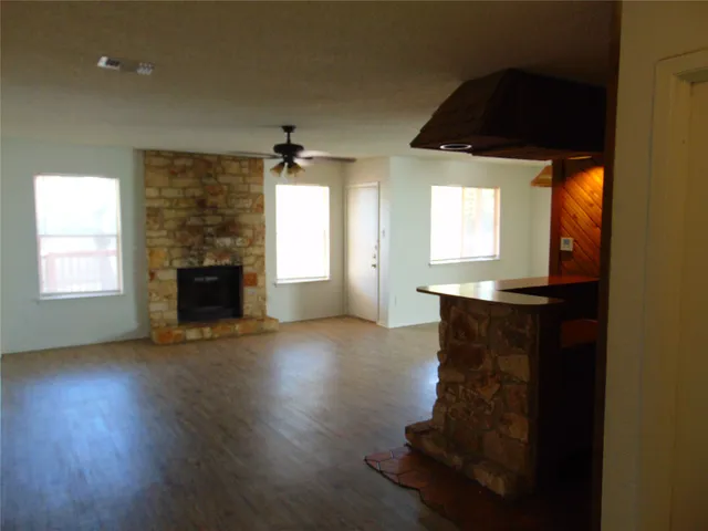 $1,795 | 604 Mistywood Circle, Cedar Park, TX 78613