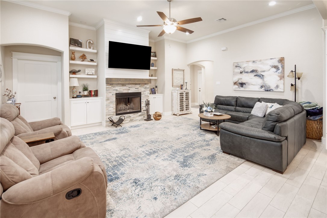 10323 Whiskey River Road Bryan, TX 77808 - Photo 11 of 45