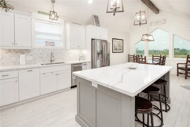 $564,900 | 10323 Whiskey River Road, Bryan, TX 77808