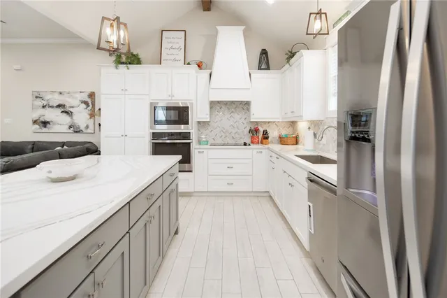 $564,900 | 10323 Whiskey River Road, Bryan, TX 77808