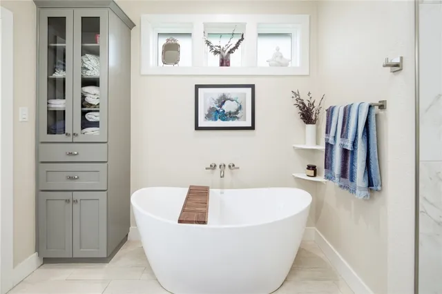 $564,900 | 10323 Whiskey River Road, Bryan, TX 77808