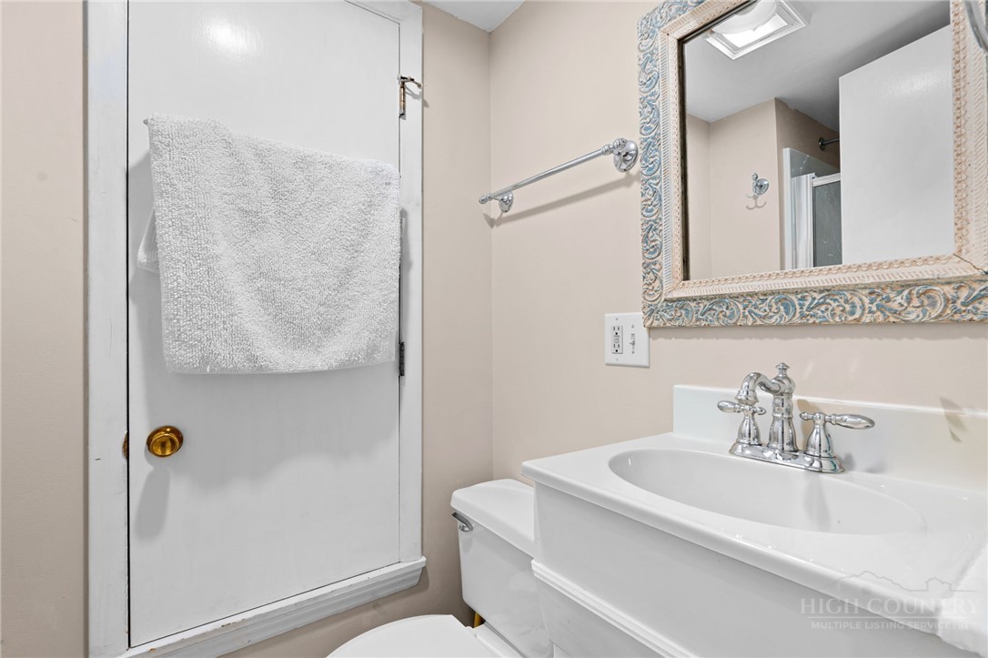654 Goforth Road Blowing Rock, NC 28605 - Photo 23 of 34