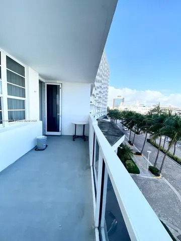 $399,000 | 100 Lincoln Road, Unit 437, Miami Beach, FL 33139
