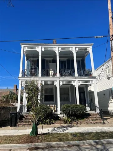 $2,000 | 3311 Camp Street, Unit UPPR, New Orleans, LA 70115