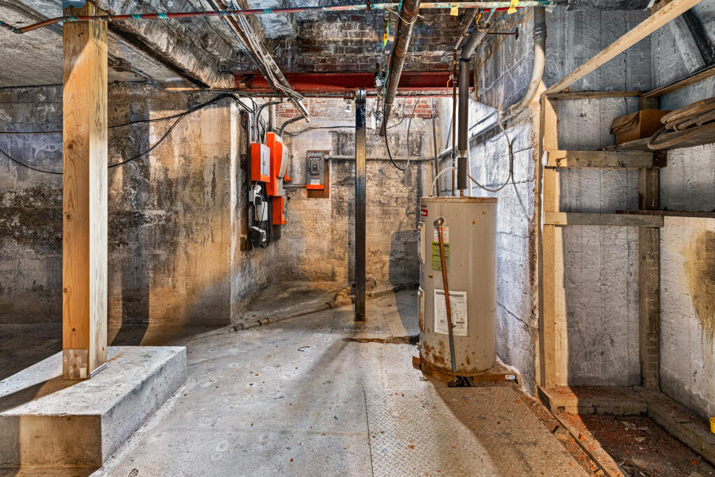 57 Neal Street Portland, ME 04102 - Photo 35 of 47 DSC04827