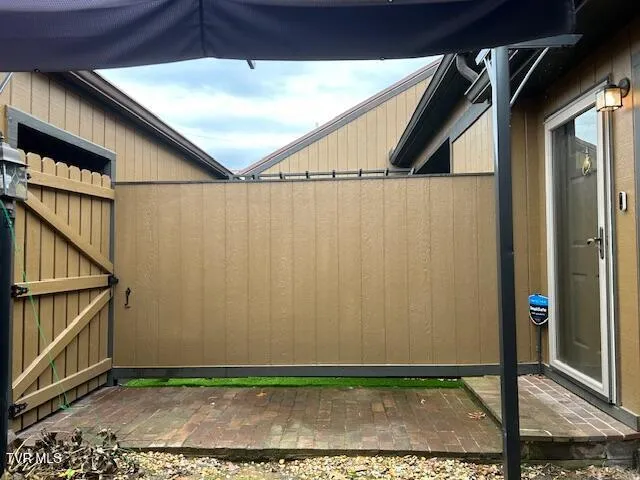 $219,900 | 512 Fleetwood Court, Unit C, Kingsport, TN 37660