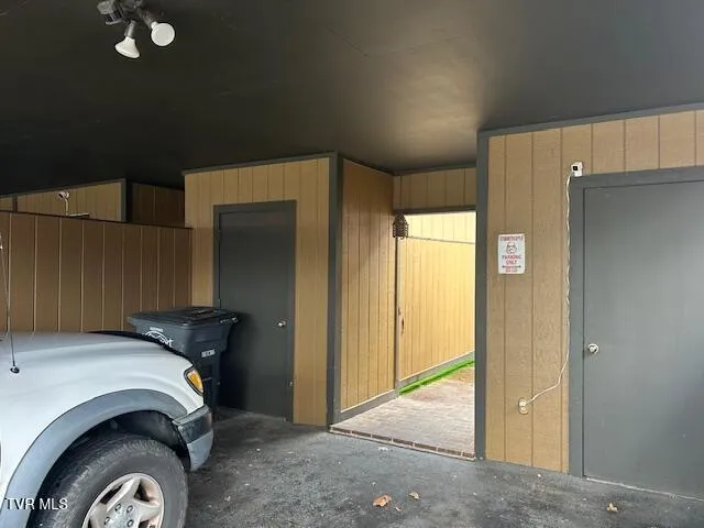 $219,900 | 512 Fleetwood Court, Unit C, Kingsport, TN 37660