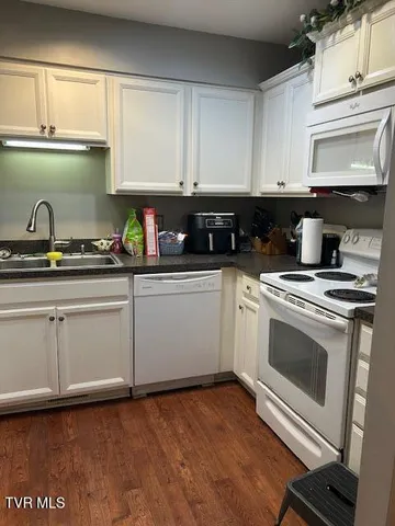 $219,900 | 512 Fleetwood Court, Unit C, Kingsport, TN 37660