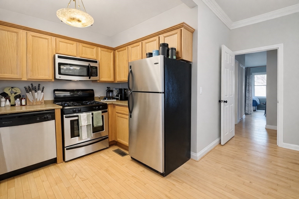 666 East 5th Street, Unit 1 Boston, MA 02127 - Photo 5 of 11