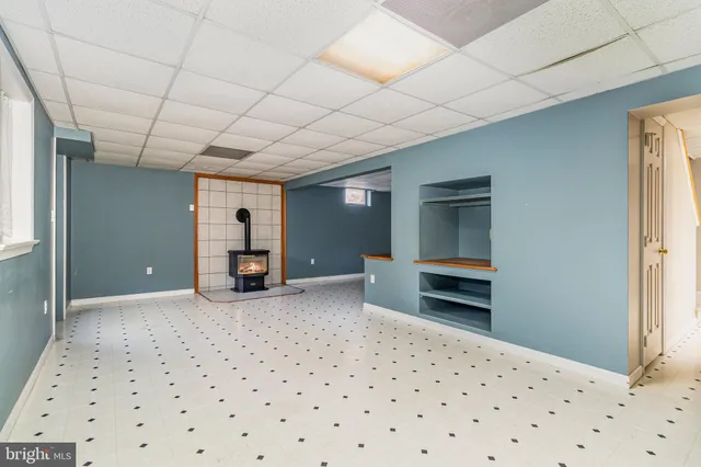 a view of livingroom with furniture and window